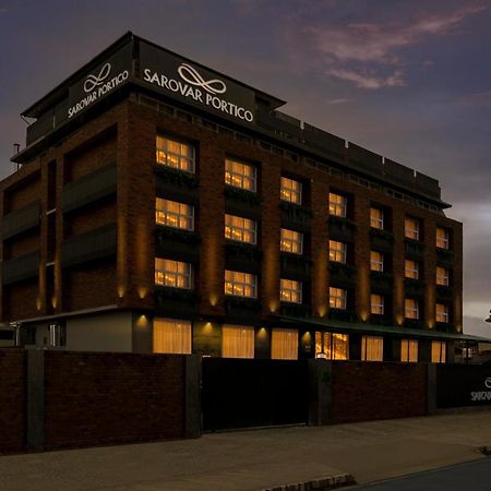 Sarovar Portico Srinagar Kültér fotó