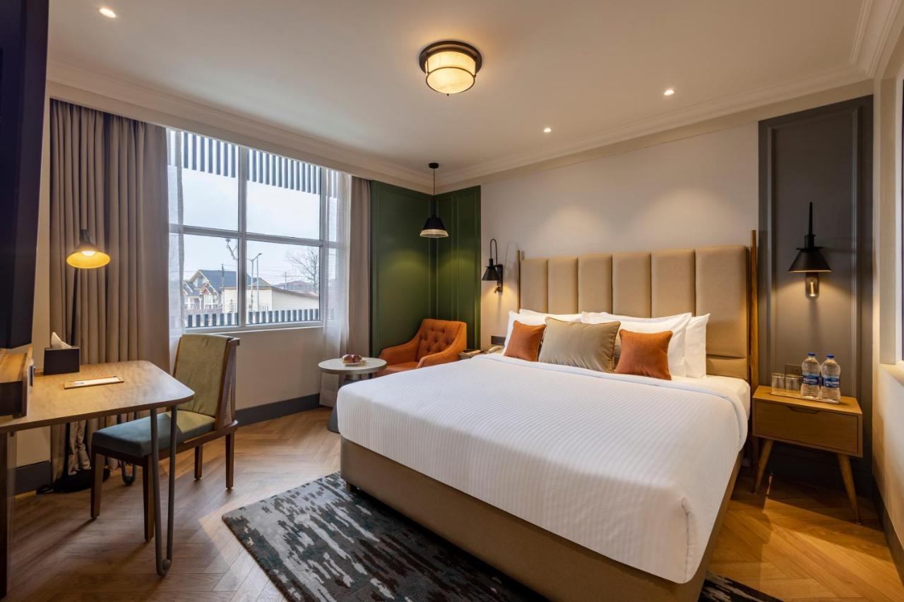 Sarovar Portico Srinagar Kültér fotó