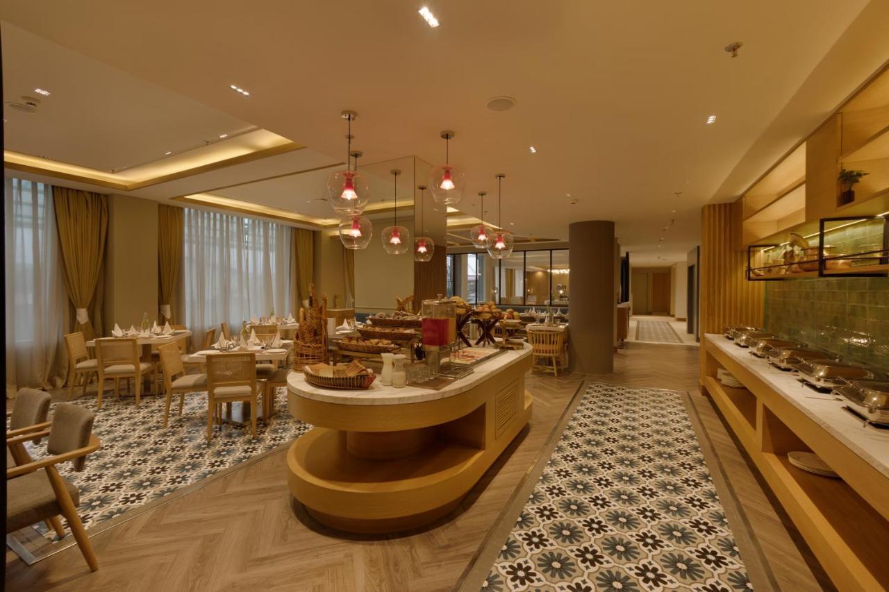Sarovar Portico Srinagar Kültér fotó