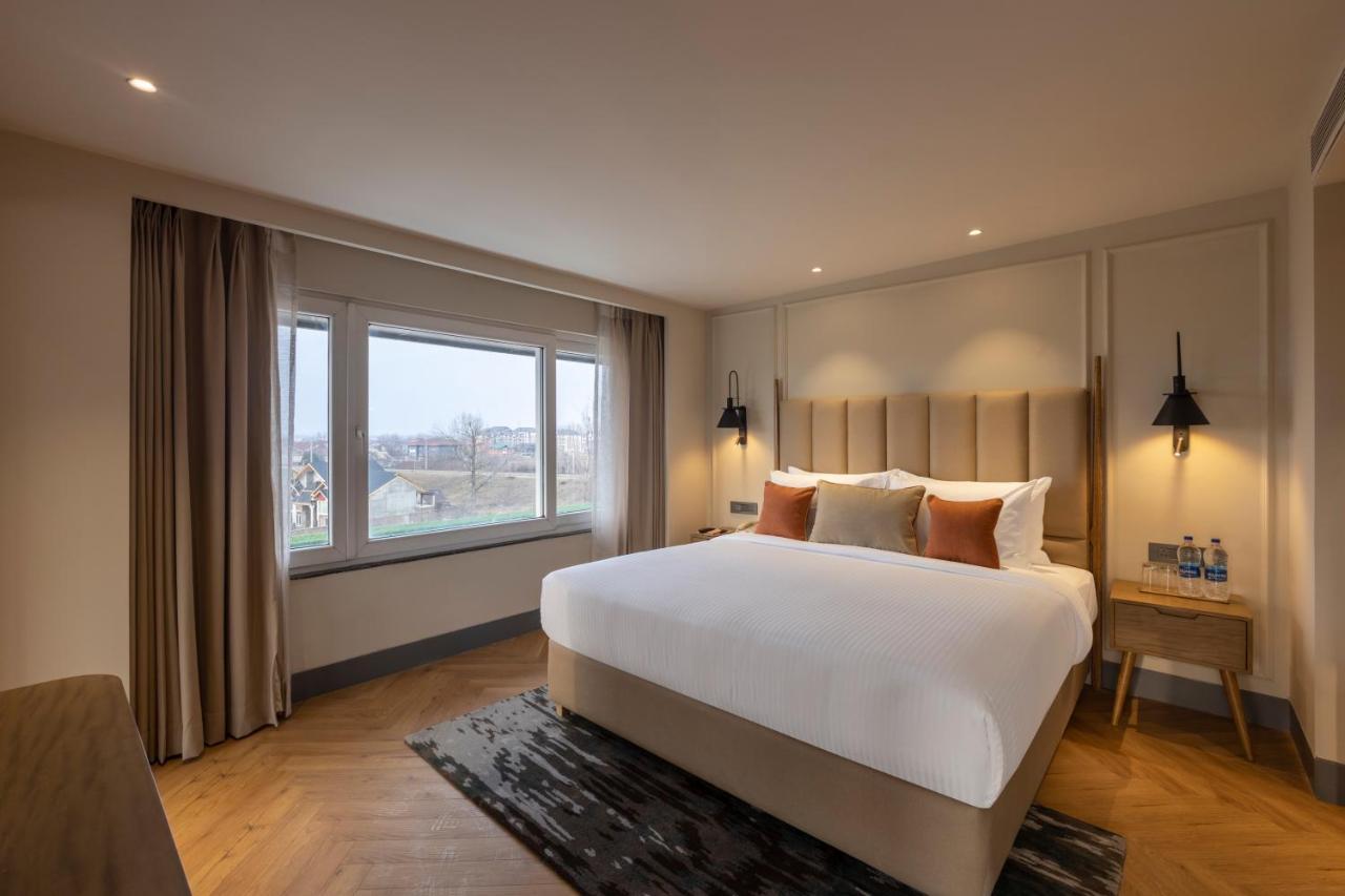 Sarovar Portico Srinagar Kültér fotó